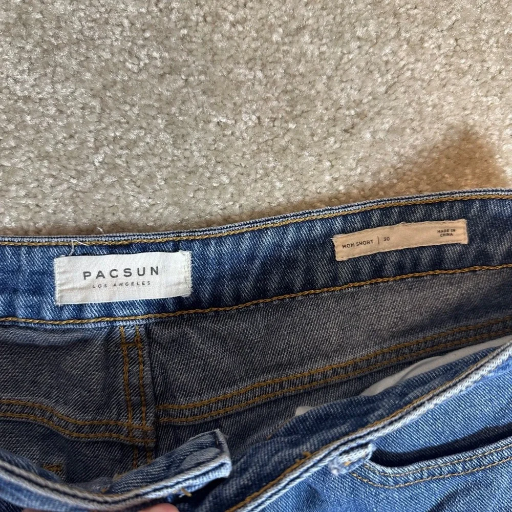 PacSun Mom Jean Shorts Button Fly Blue Denim High Waist Womens‎ Size 26 - Picture 3 of 5